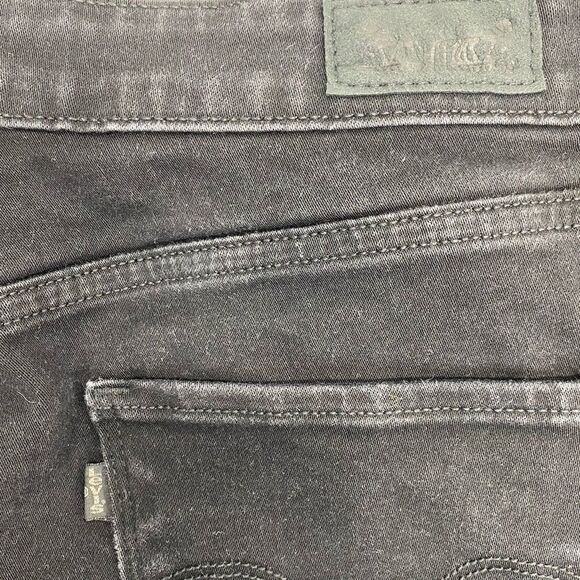Levi's women’s black jeans size 6 mid-rise skinny - Picture 6 of 6